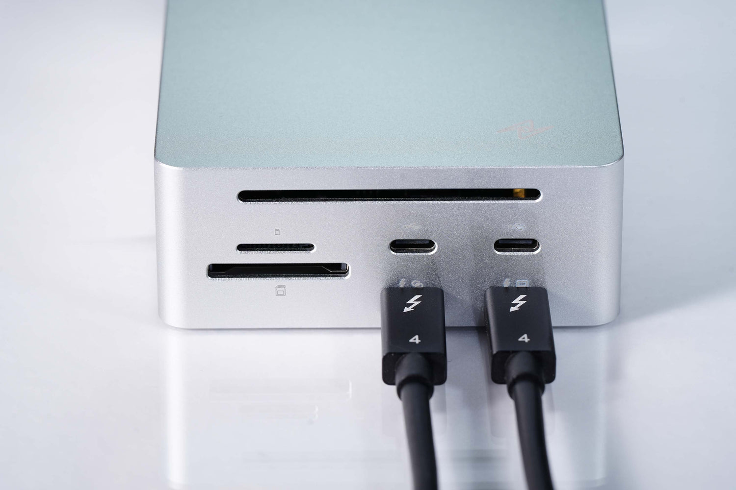 ホストへの給電